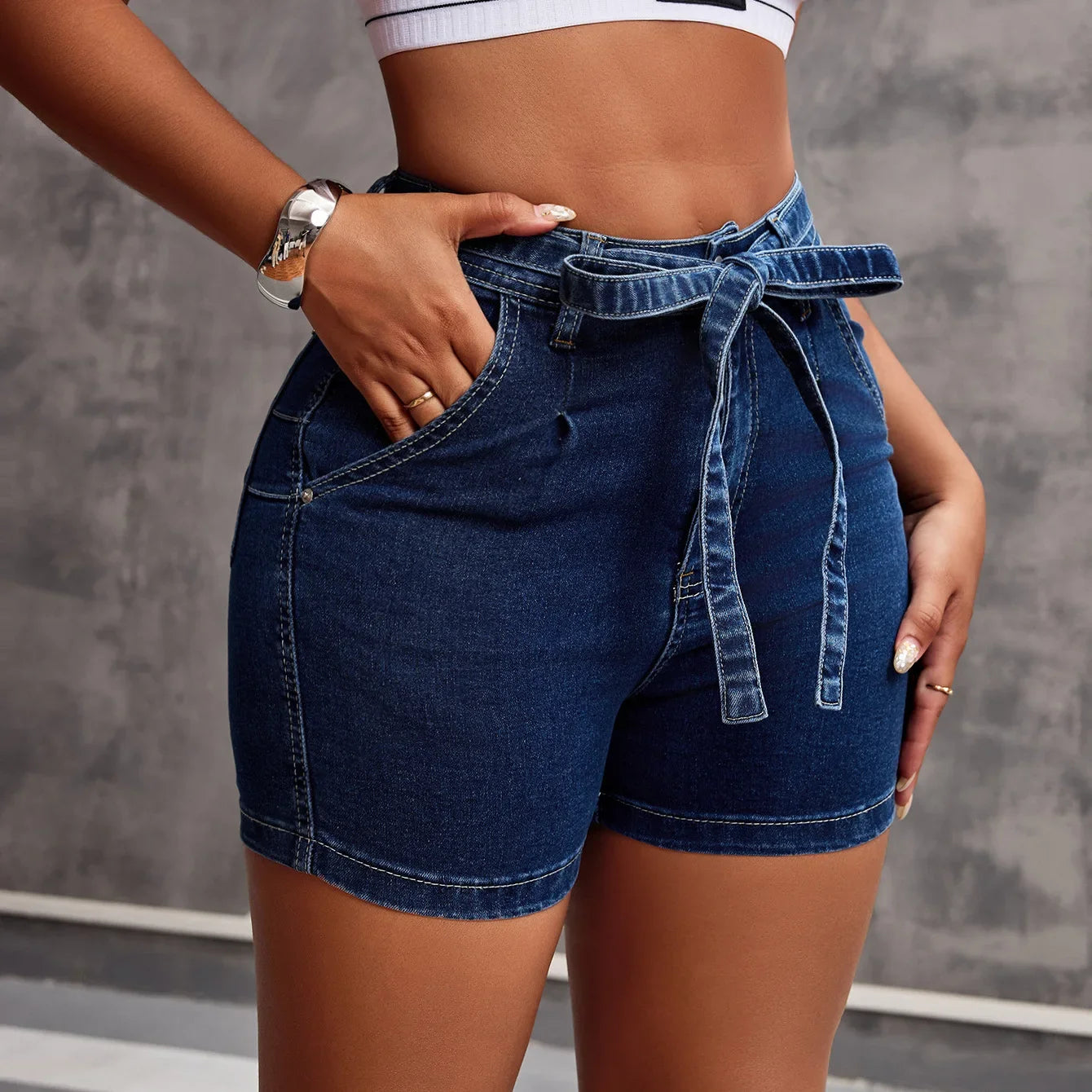 Shorts Jeans Belisse Summer Knot | Shorts Jeans Feminino com Amarração | Bolso Frontal e Cintura Média