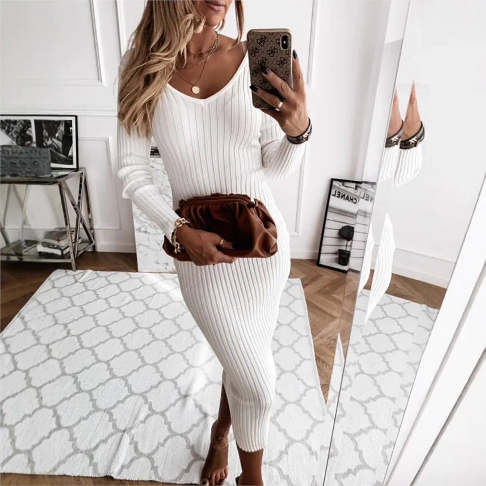 Vestido Canelado Belisse | Vestido de Malha com Decote V e Manga Longa