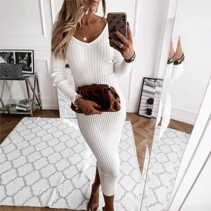 Vestido Canelado Belisse | Vestido de Malha com Decote V e Manga Longa